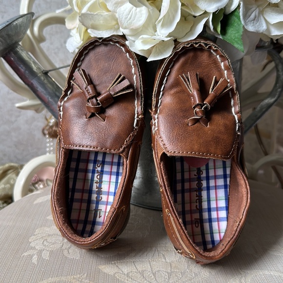 CARTERS YOUNG BOYS LEATHER LOAFERS SIZE 10 - Picture 3 of 11
